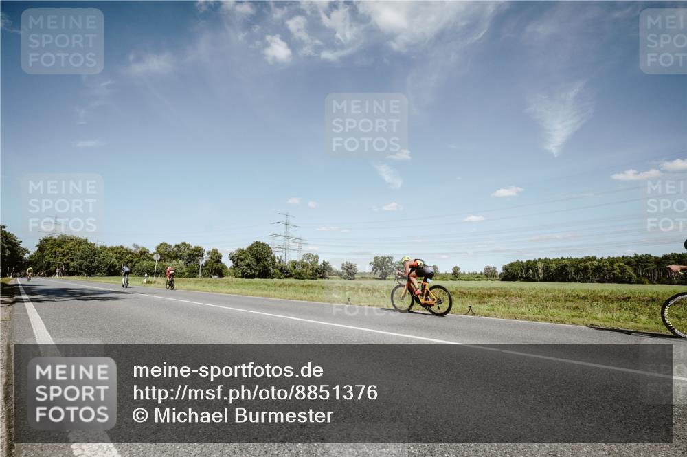 07.09.2025 - 19. Norderstedt Triathlon Michael Burmester http://msf.ph/oto/8851376 07.09.2025 14:24:51 Radfahren  meine-sportfotos.de