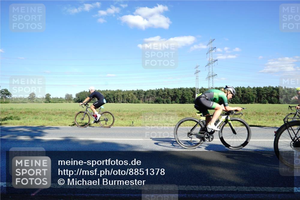 07.09.2025 - 19. Norderstedt Triathlon Michael Burmester http://msf.ph/oto/8851378 07.09.2025 15:41:55 Radfahren 365, 432, 465, 487, 499, 871, 878, 889, 1547 meine-sportfotos.de