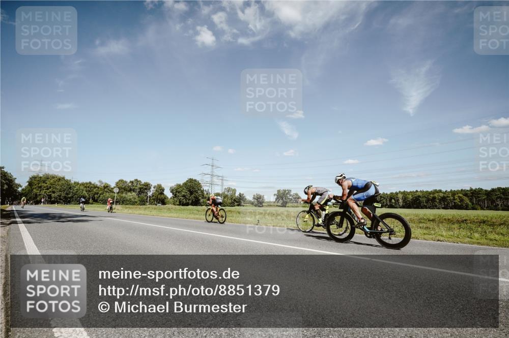 07.09.2025 - 19. Norderstedt Triathlon Michael Burmester http://msf.ph/oto/8851379 07.09.2025 14:24:51 Radfahren  meine-sportfotos.de