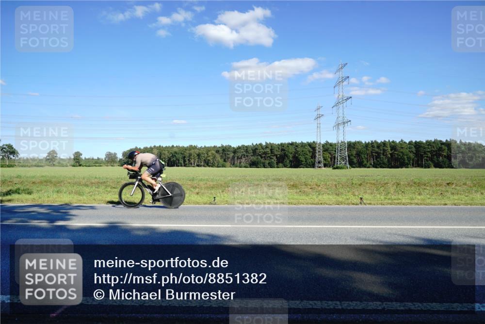 07.09.2025 - 19. Norderstedt Triathlon Michael Burmester http://msf.ph/oto/8851382 07.09.2025 15:41:57 Radfahren 365, 432, 465, 499, 540, 871, 889, 1547 meine-sportfotos.de