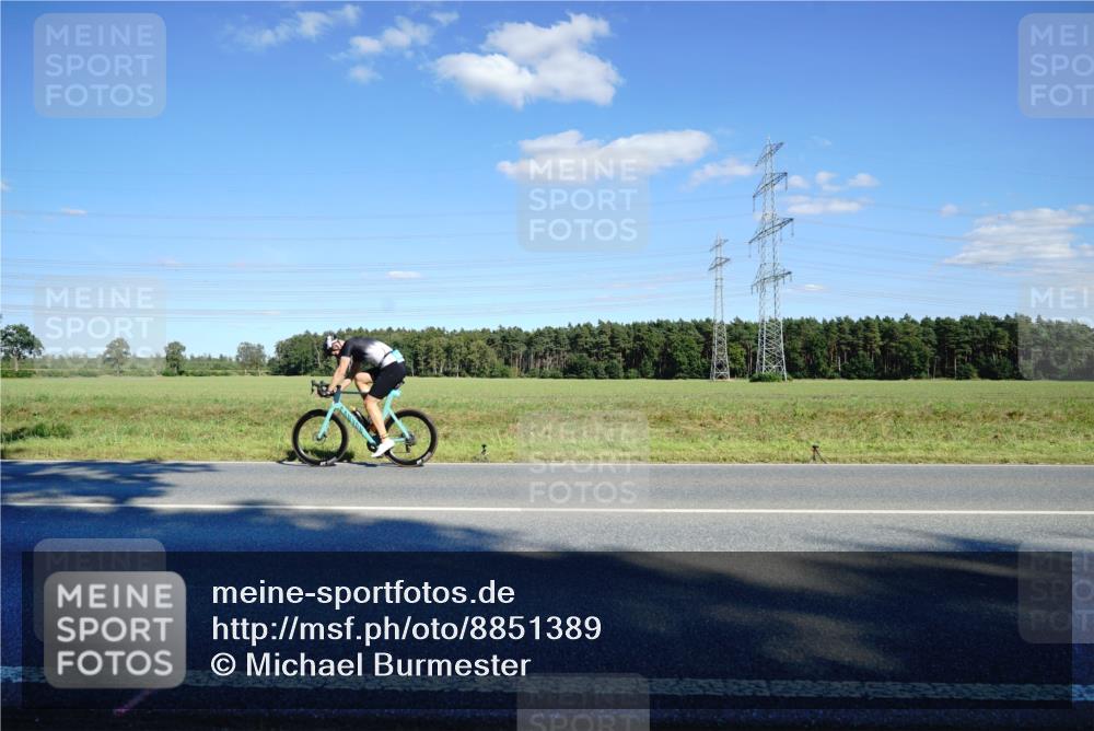 07.09.2025 - 19. Norderstedt Triathlon Michael Burmester http://msf.ph/oto/8851389 07.09.2025 15:42:00 Radfahren 540, 871, 951, 1547 meine-sportfotos.de