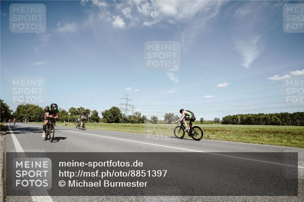 07.09.2025 - 19. Norderstedt Triathlon Michael Burmester http://msf.ph/oto/8851397 07.09.2025 14:25:00 Radfahren 1037, 1466 meine-sportfotos.de