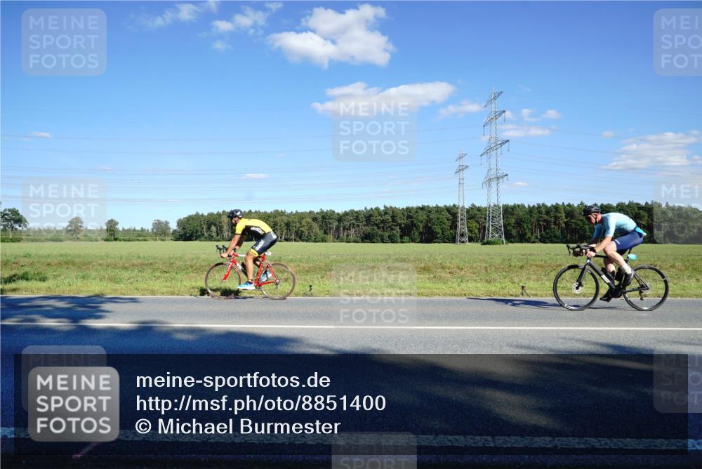 07.09.2025 - 19. Norderstedt Triathlon Michael Burmester http://msf.ph/oto/8851400 07.09.2025 15:42:13 Radfahren 1530 meine-sportfotos.de