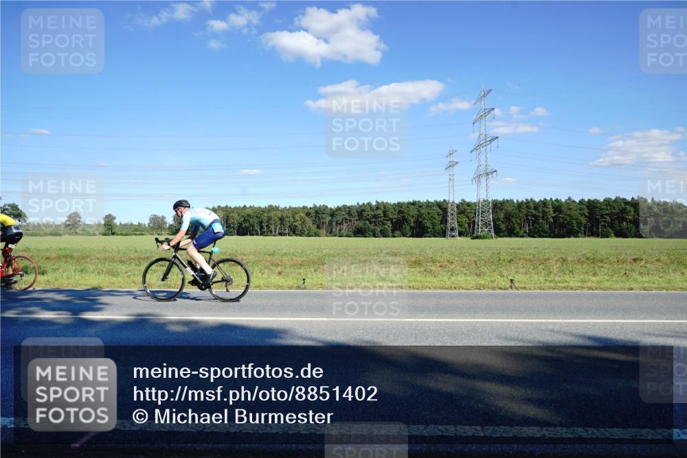 07.09.2025 - 19. Norderstedt Triathlon Michael Burmester http://msf.ph/oto/8851402 07.09.2025 15:42:14 Radfahren 494, 1530 meine-sportfotos.de