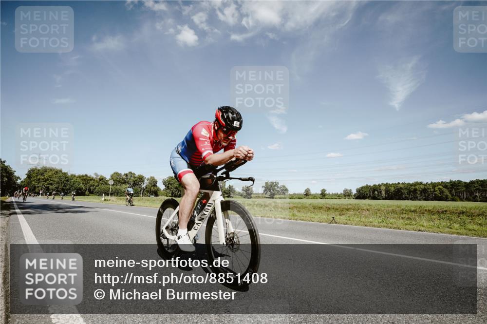 07.09.2025 - 19. Norderstedt Triathlon Michael Burmester http://msf.ph/oto/8851408 07.09.2025 14:25:04 Radfahren 908, 1019, 1037 meine-sportfotos.de