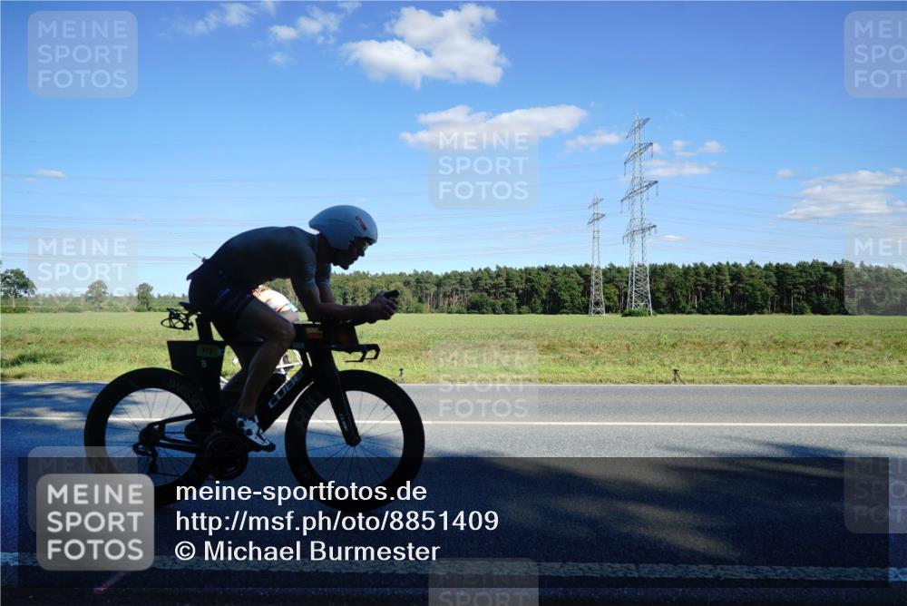 07.09.2025 - 19. Norderstedt Triathlon Michael Burmester http://msf.ph/oto/8851409 07.09.2025 15:42:17 Radfahren 494, 512, 1479, 1530 meine-sportfotos.de