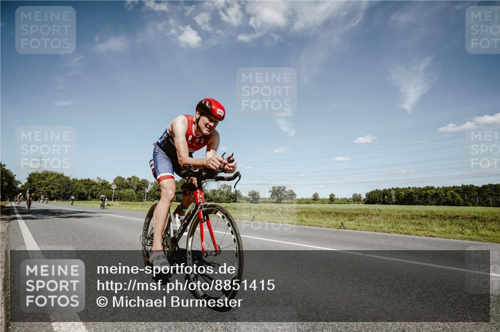 07.09.2025 - 19. Norderstedt Triathlon Michael Burmester http://msf.ph/oto/8851415 07.09.2025 14:25:08 Radfahren 908, 1478 meine-sportfotos.de