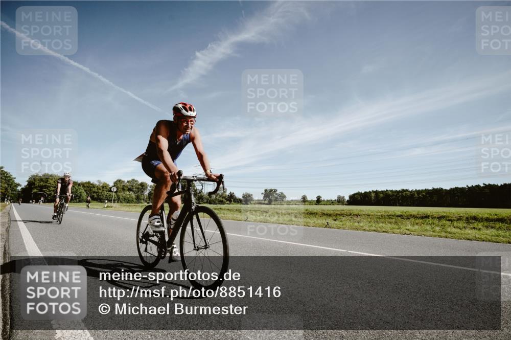 07.09.2025 - 19. Norderstedt Triathlon Michael Burmester http://msf.ph/oto/8851416 07.09.2025 11:21:44 Radfahren 821, 1156 meine-sportfotos.de