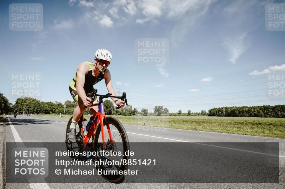 07.09.2025 - 19. Norderstedt Triathlon Michael Burmester http://msf.ph/oto/8851421 07.09.2025 14:25:12 Radfahren 888, 1017, 1478 meine-sportfotos.de