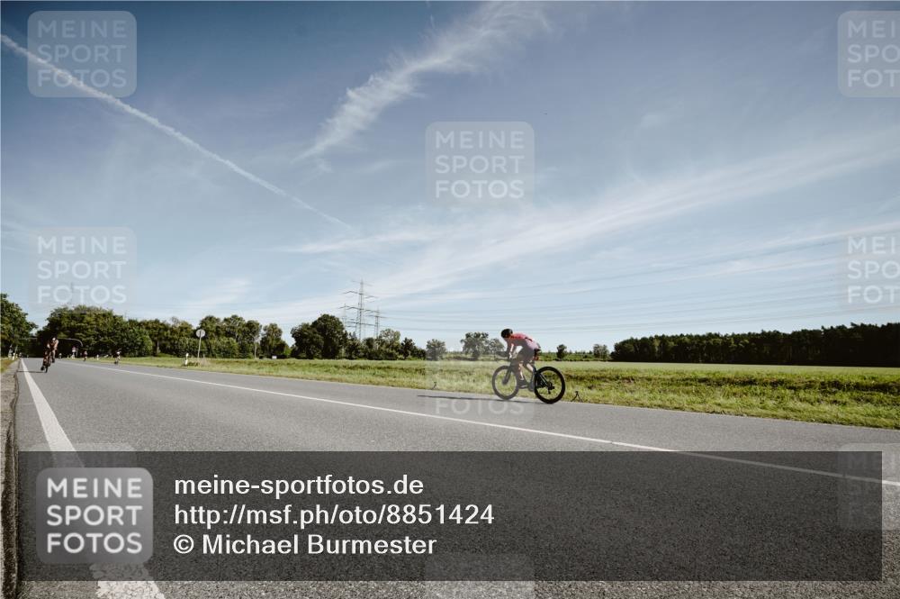 07.09.2025 - 19. Norderstedt Triathlon Michael Burmester http://msf.ph/oto/8851424 07.09.2025 11:21:50 Radfahren 1170 meine-sportfotos.de