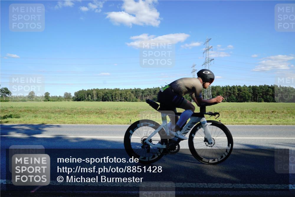 07.09.2025 - 19. Norderstedt Triathlon Michael Burmester http://msf.ph/oto/8851428 07.09.2025 15:42:37 Radfahren 378, 515, 520, 535, 953 meine-sportfotos.de