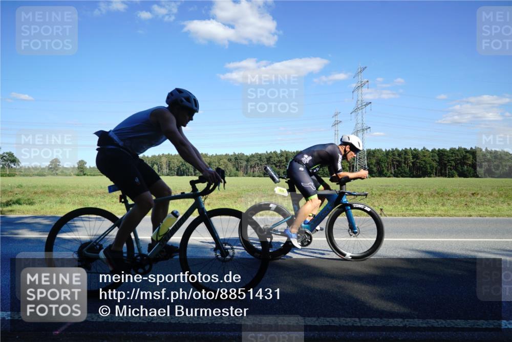 07.09.2025 - 19. Norderstedt Triathlon Michael Burmester http://msf.ph/oto/8851431 07.09.2025 15:42:39 Radfahren 378, 515, 520, 535, 955 meine-sportfotos.de