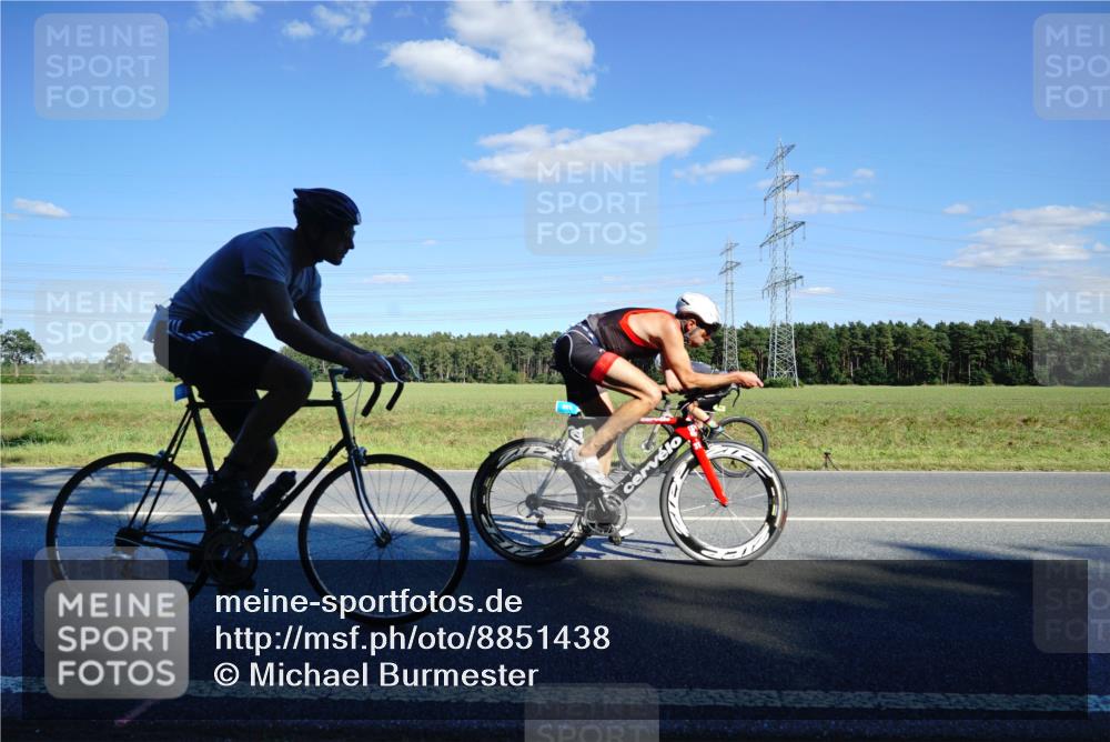 07.09.2025 - 19. Norderstedt Triathlon Michael Burmester http://msf.ph/oto/8851438 07.09.2025 15:42:48 Radfahren 415, 429, 925 meine-sportfotos.de
