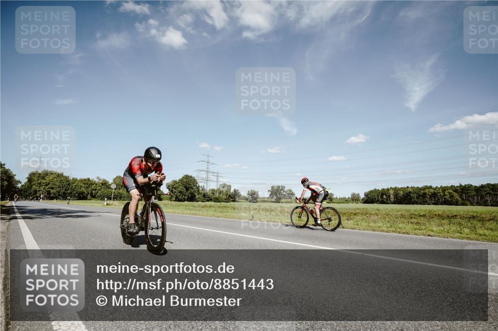 07.09.2025 - 19. Norderstedt Triathlon Michael Burmester http://msf.ph/oto/8851443 07.09.2025 14:25:29 Radfahren 958 meine-sportfotos.de