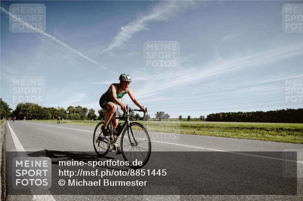 07.09.2025 - 19. Norderstedt Triathlon Michael Burmester http://msf.ph/oto/8851445 07.09.2025 11:22:20 Radfahren 1164 meine-sportfotos.de