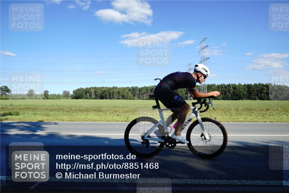 07.09.2025 - 19. Norderstedt Triathlon Michael Burmester http://msf.ph/oto/8851468 07.09.2025 15:43:03 Radfahren 496, 497, 502, 1528 meine-sportfotos.de