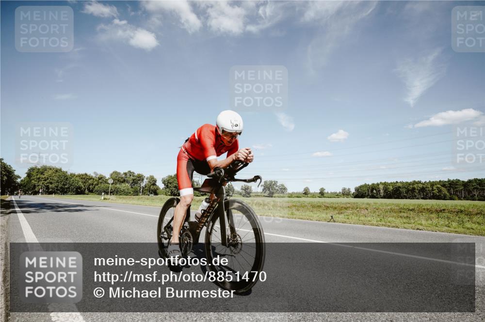 07.09.2025 - 19. Norderstedt Triathlon Michael Burmester http://msf.ph/oto/8851470 07.09.2025 14:26:03 Radfahren 977, 1465 meine-sportfotos.de