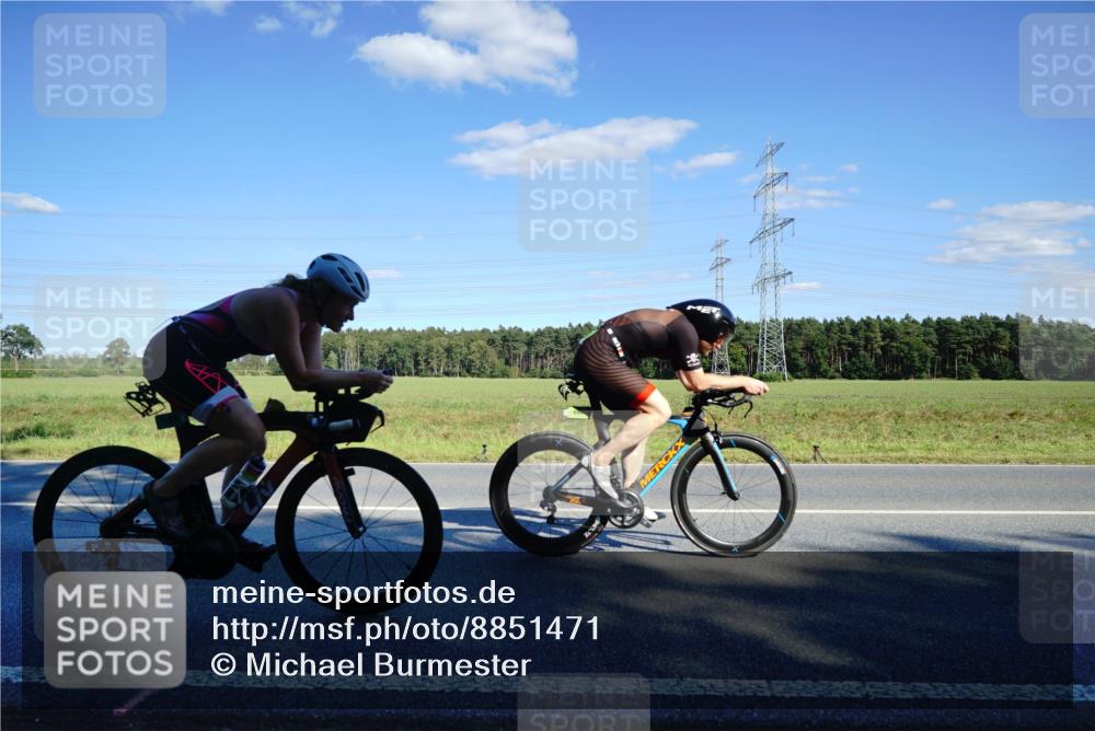 07.09.2025 - 19. Norderstedt Triathlon Michael Burmester http://msf.ph/oto/8851471 07.09.2025 15:43:04 Radfahren 496, 497, 502, 1528 meine-sportfotos.de