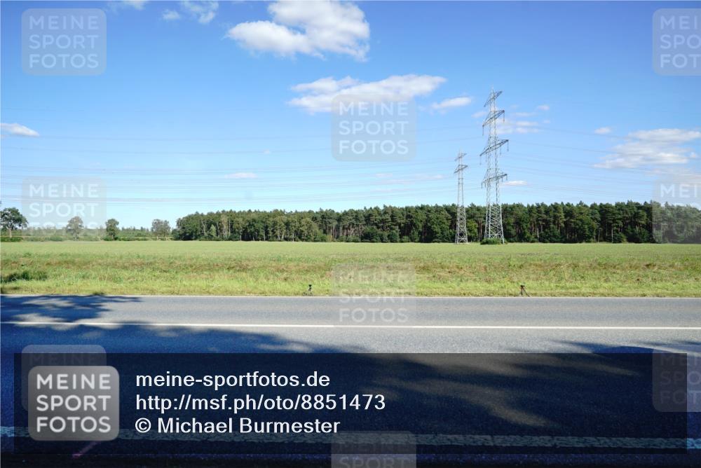 07.09.2025 - 19. Norderstedt Triathlon Michael Burmester http://msf.ph/oto/8851473 07.09.2025 15:43:05 Radfahren 496, 497, 1524, 1528 meine-sportfotos.de