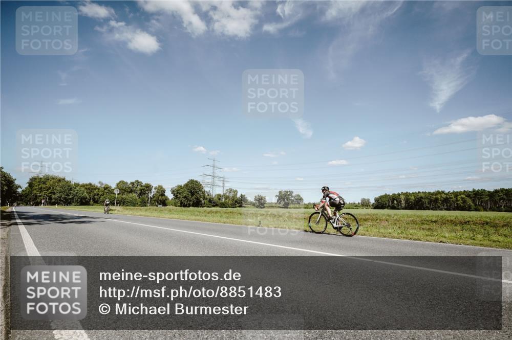 07.09.2025 - 19. Norderstedt Triathlon Michael Burmester http://msf.ph/oto/8851483 07.09.2025 14:26:14 Radfahren 1456 meine-sportfotos.de