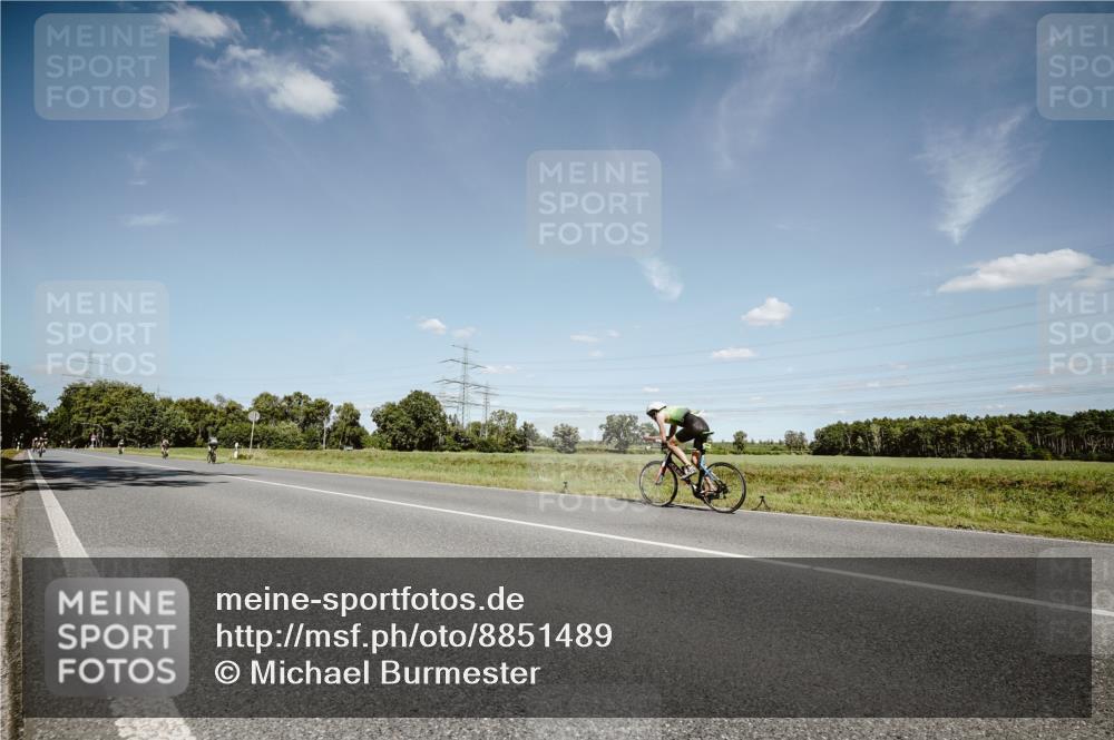 07.09.2025 - 19. Norderstedt Triathlon Michael Burmester http://msf.ph/oto/8851489 07.09.2025 14:26:19 Radfahren  meine-sportfotos.de