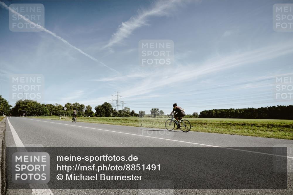 07.09.2025 - 19. Norderstedt Triathlon Michael Burmester http://msf.ph/oto/8851491 07.09.2025 11:22:51 Radfahren  meine-sportfotos.de