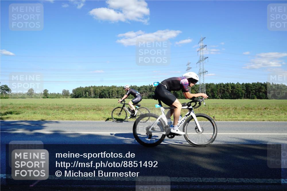 07.09.2025 - 19. Norderstedt Triathlon Michael Burmester http://msf.ph/oto/8851492 07.09.2025 15:43:15 Radfahren 534, 873, 902, 937, 1460 meine-sportfotos.de