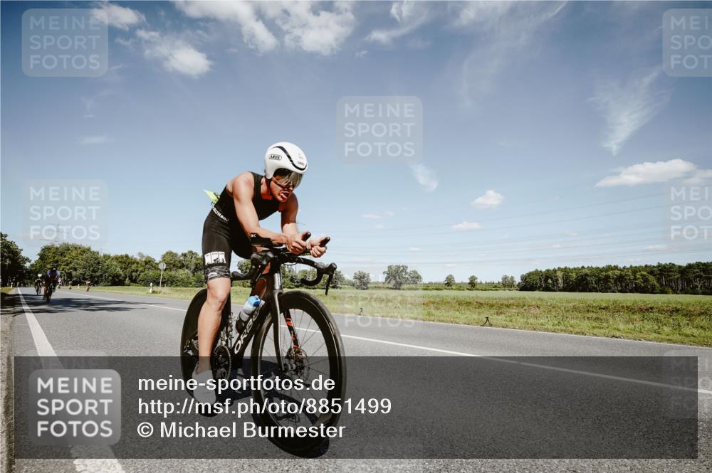 07.09.2025 - 19. Norderstedt Triathlon Michael Burmester http://msf.ph/oto/8851499 07.09.2025 14:26:27 Radfahren 469, 472, 475, 877 meine-sportfotos.de