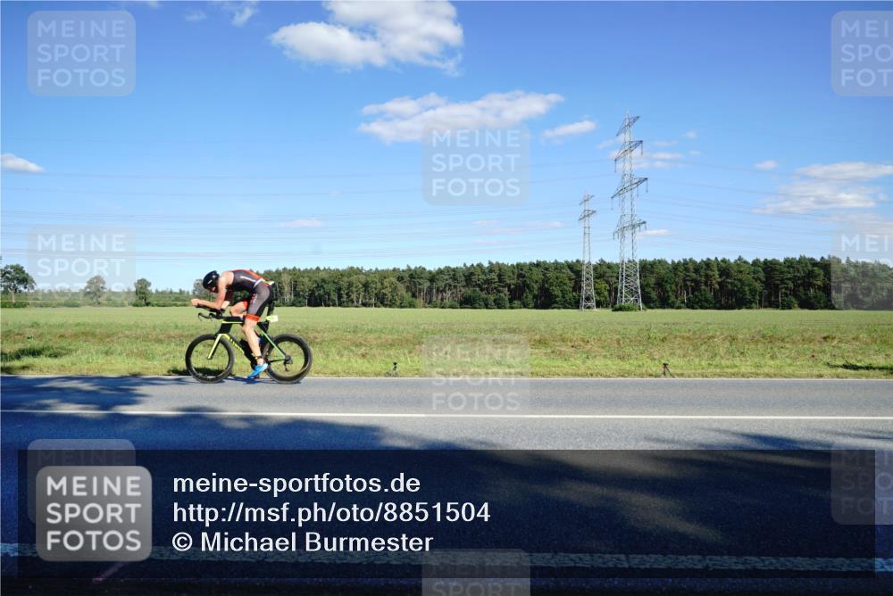 07.09.2025 - 19. Norderstedt Triathlon Michael Burmester http://msf.ph/oto/8851504 07.09.2025 15:43:20 Radfahren 524, 534, 937, 1423 meine-sportfotos.de