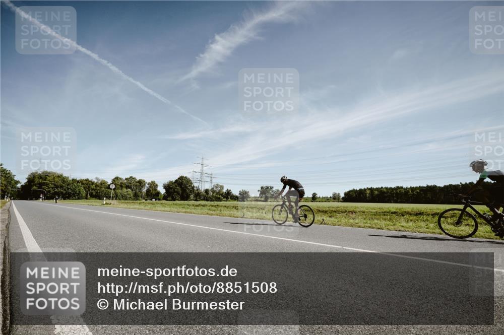 07.09.2025 - 19. Norderstedt Triathlon Michael Burmester http://msf.ph/oto/8851508 07.09.2025 11:23:10 Radfahren  meine-sportfotos.de