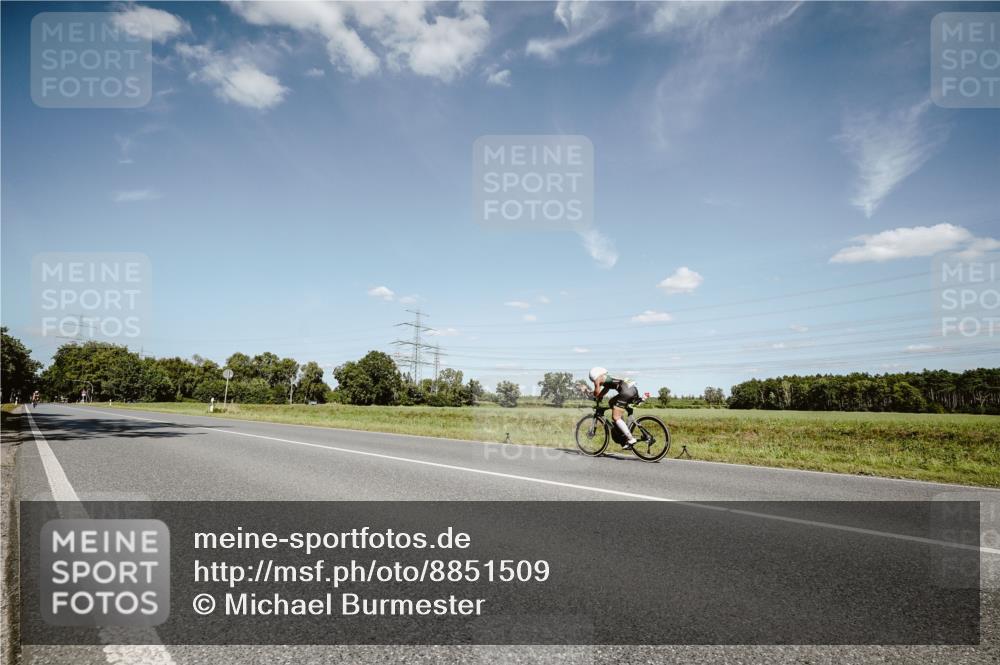 07.09.2025 - 19. Norderstedt Triathlon Michael Burmester http://msf.ph/oto/8851509 07.09.2025 14:26:35 Radfahren  meine-sportfotos.de