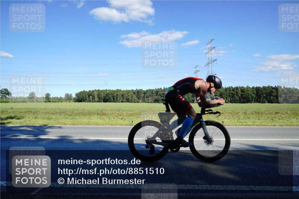 07.09.2025 - 19. Norderstedt Triathlon Michael Burmester http://msf.ph/oto/8851510 07.09.2025 15:43:22 Radfahren 505, 521, 524, 1423 meine-sportfotos.de