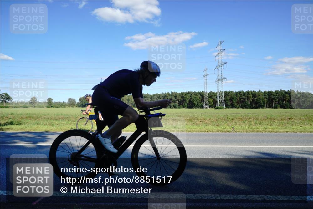 07.09.2025 - 19. Norderstedt Triathlon Michael Burmester http://msf.ph/oto/8851517 07.09.2025 15:43:27 Radfahren 505, 519, 521, 547, 903, 949, 1410, 1437, 1486 meine-sportfotos.de