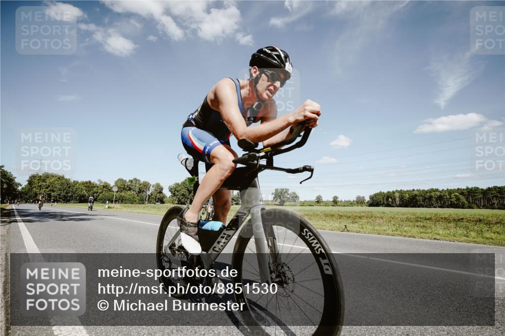 07.09.2025 - 19. Norderstedt Triathlon Michael Burmester http://msf.ph/oto/8851530 07.09.2025 14:26:48 Radfahren 476, 900, 1042 meine-sportfotos.de