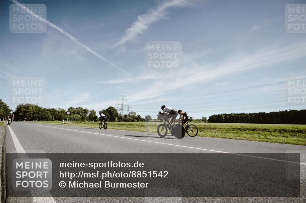 07.09.2025 - 19. Norderstedt Triathlon Michael Burmester http://msf.ph/oto/8851542 07.09.2025 11:23:51 Radfahren 1200 meine-sportfotos.de