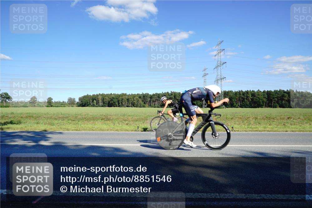 07.09.2025 - 19. Norderstedt Triathlon Michael Burmester http://msf.ph/oto/8851546 07.09.2025 15:43:41 Radfahren 407, 445, 1433, 1523 meine-sportfotos.de