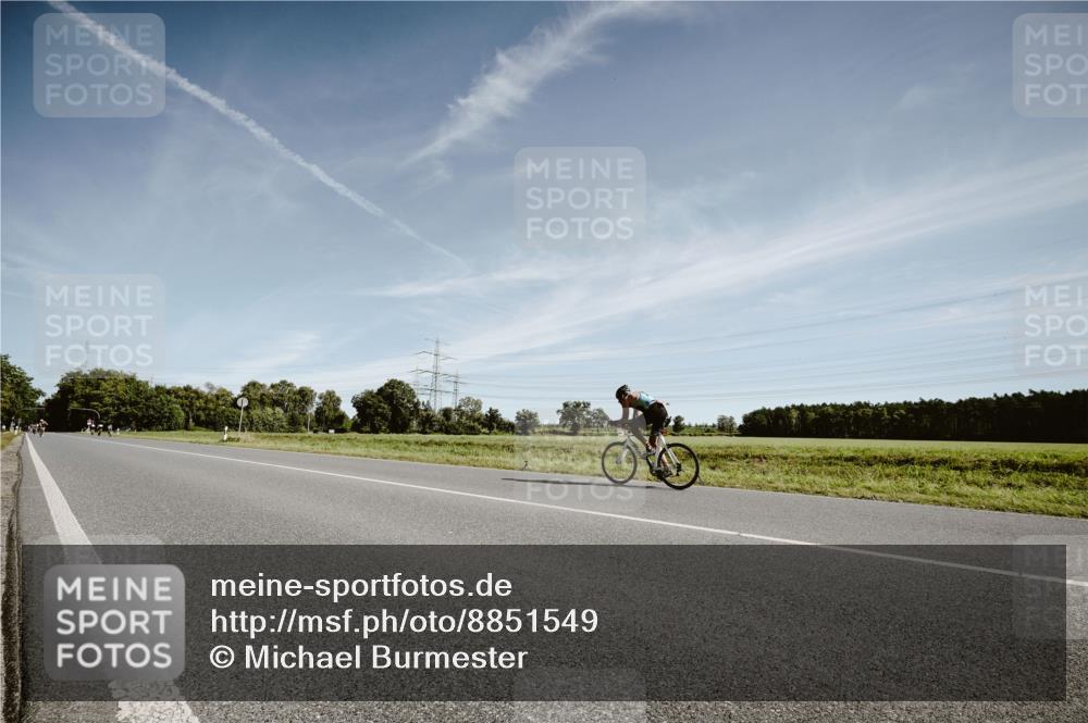 07.09.2025 - 19. Norderstedt Triathlon Michael Burmester http://msf.ph/oto/8851549 07.09.2025 11:23:59 Radfahren  meine-sportfotos.de