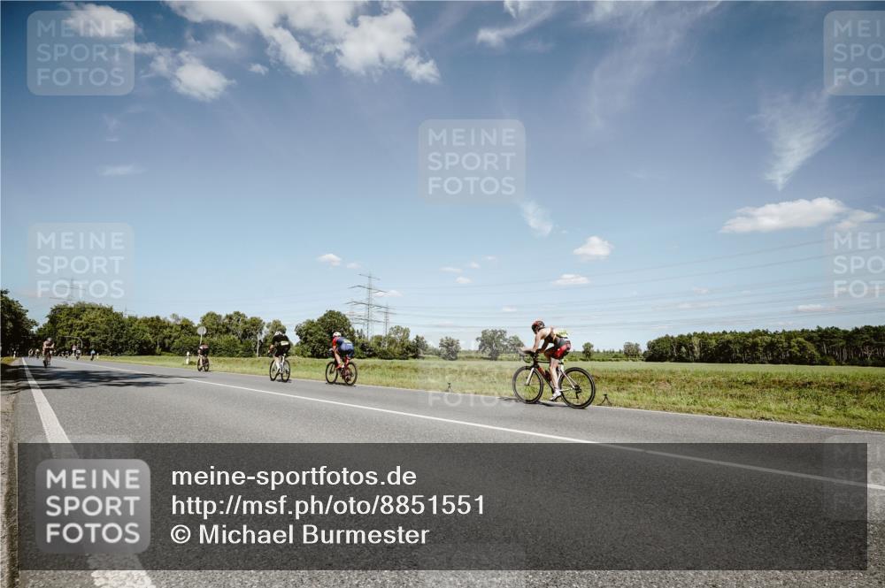 07.09.2025 - 19. Norderstedt Triathlon Michael Burmester http://msf.ph/oto/8851551 07.09.2025 14:26:56 Radfahren 450, 972 meine-sportfotos.de