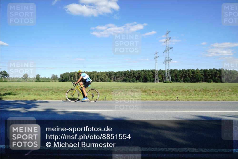 07.09.2025 - 19. Norderstedt Triathlon Michael Burmester http://msf.ph/oto/8851554 07.09.2025 15:43:46 Radfahren 407, 1523 meine-sportfotos.de