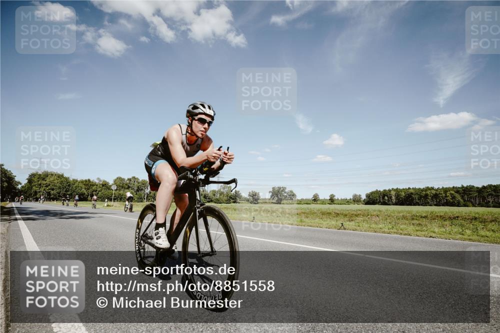 07.09.2025 - 19. Norderstedt Triathlon Michael Burmester http://msf.ph/oto/8851558 07.09.2025 14:26:59 Radfahren 450 meine-sportfotos.de