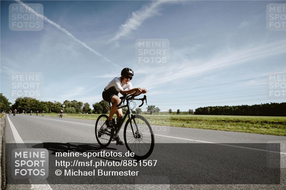 07.09.2025 - 19. Norderstedt Triathlon Michael Burmester http://msf.ph/oto/8851567 07.09.2025 11:24:08 Radfahren 1158, 1194 meine-sportfotos.de