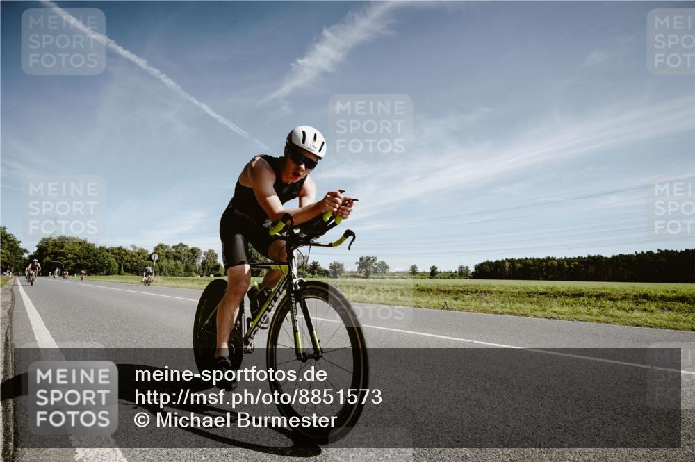 07.09.2025 - 19. Norderstedt Triathlon Michael Burmester http://msf.ph/oto/8851573 07.09.2025 11:24:12 Radfahren 1166, 1183 meine-sportfotos.de
