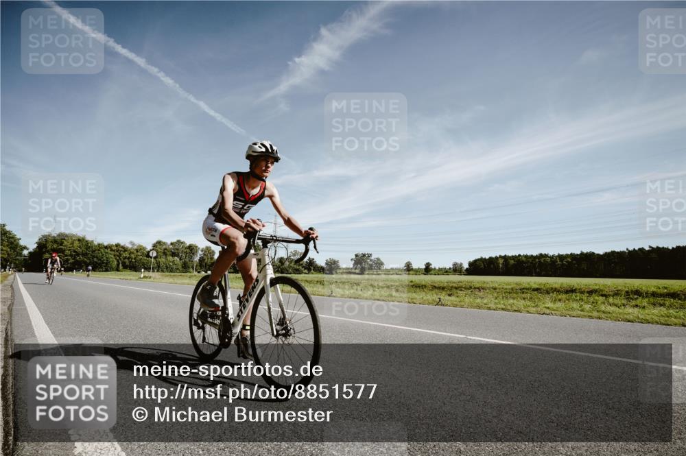 07.09.2025 - 19. Norderstedt Triathlon Michael Burmester http://msf.ph/oto/8851577 07.09.2025 11:24:15 Radfahren 1166, 1182, 1183 meine-sportfotos.de