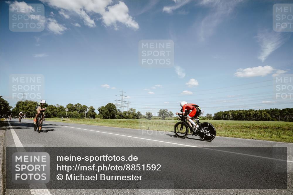 07.09.2025 - 19. Norderstedt Triathlon Michael Burmester http://msf.ph/oto/8851592 07.09.2025 14:27:21 Radfahren 993, 1469 meine-sportfotos.de