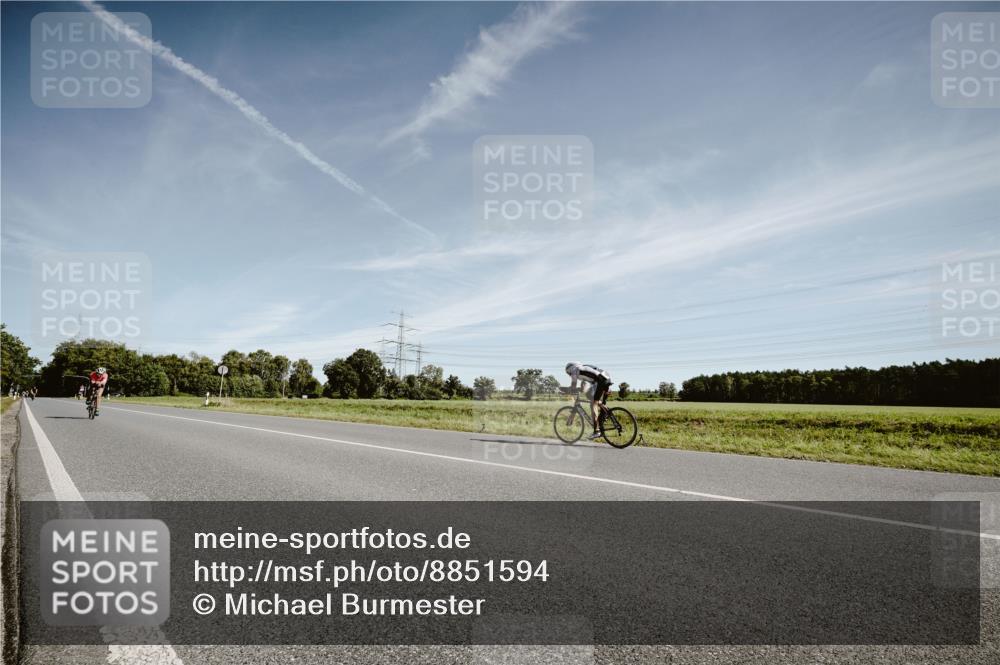 07.09.2025 - 19. Norderstedt Triathlon Michael Burmester http://msf.ph/oto/8851594 07.09.2025 11:24:34 Radfahren 1314 meine-sportfotos.de