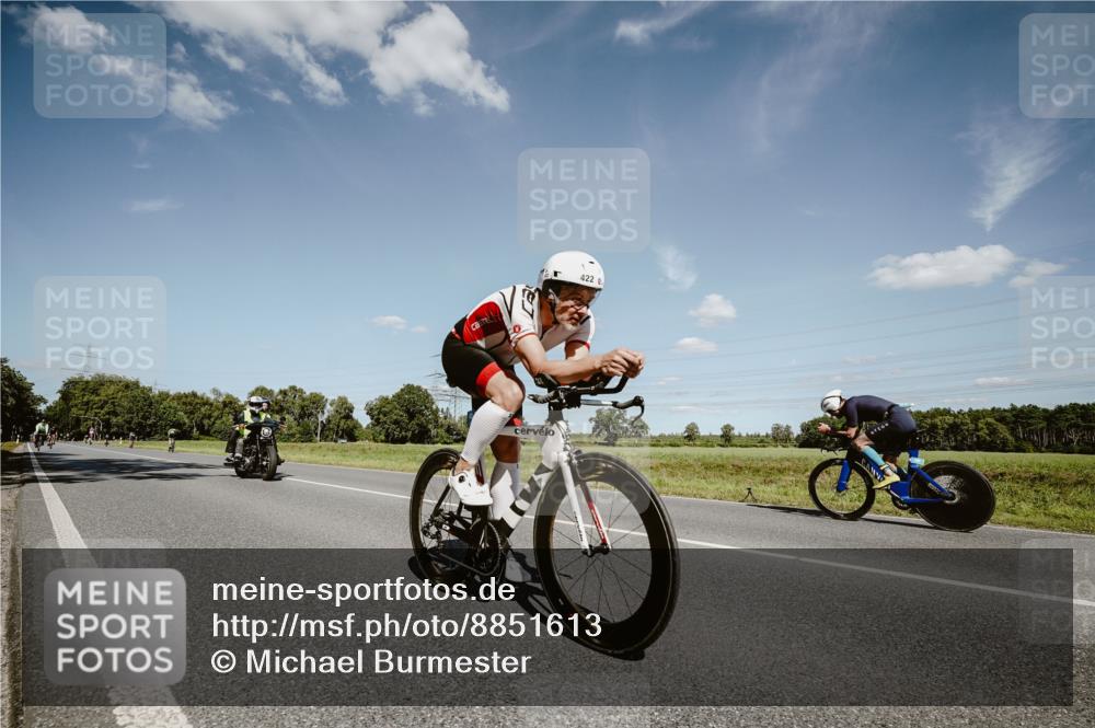 07.09.2025 - 19. Norderstedt Triathlon Michael Burmester http://msf.ph/oto/8851613 07.09.2025 14:27:30 Radfahren 422 meine-sportfotos.de