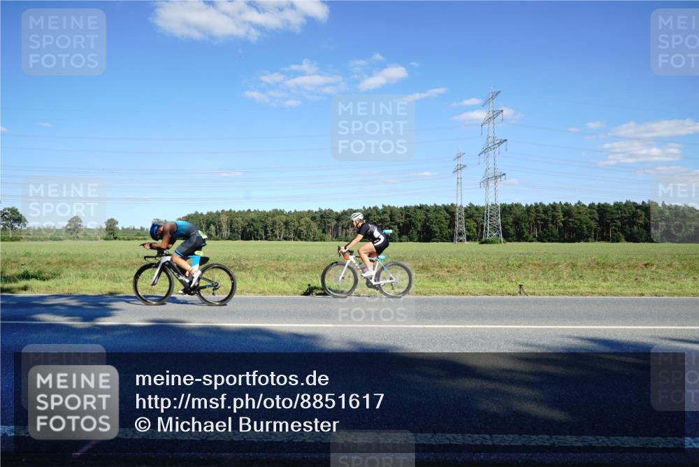 07.09.2025 - 19. Norderstedt Triathlon Michael Burmester http://msf.ph/oto/8851617 07.09.2025 15:44:26 Radfahren 383, 1512 meine-sportfotos.de