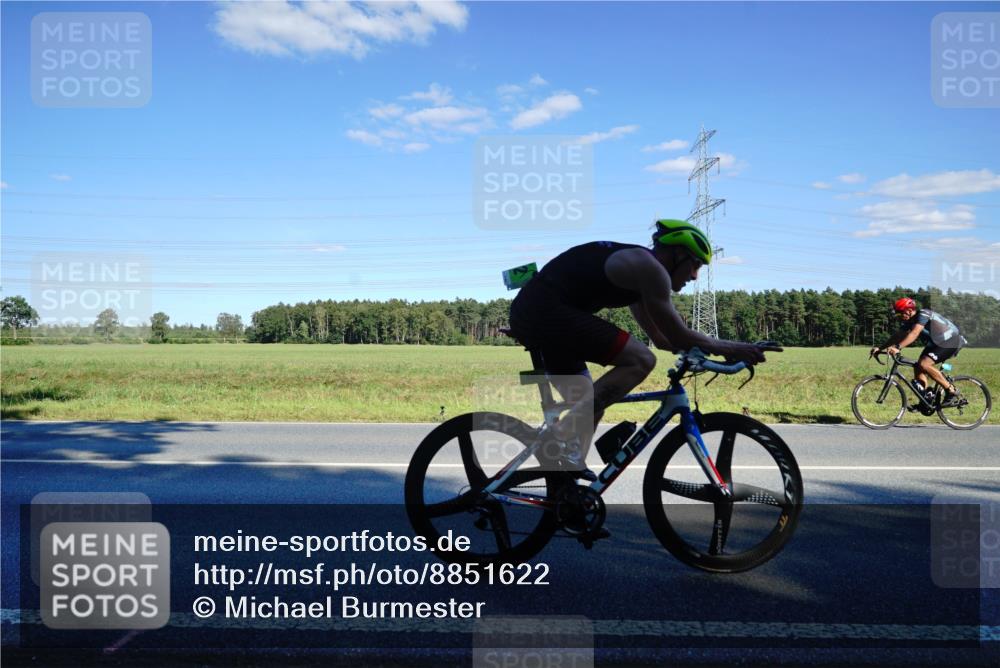 07.09.2025 - 19. Norderstedt Triathlon Michael Burmester http://msf.ph/oto/8851622 07.09.2025 15:44:29 Radfahren 492, 945, 1512 meine-sportfotos.de