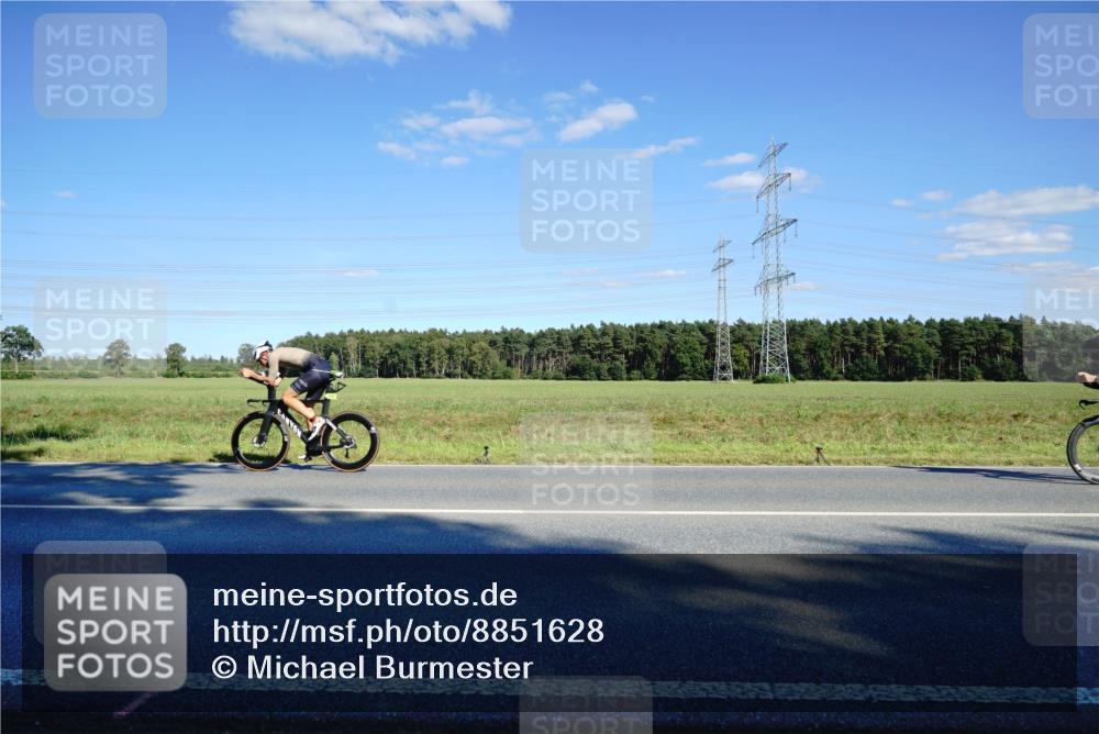 07.09.2025 - 19. Norderstedt Triathlon Michael Burmester http://msf.ph/oto/8851628 07.09.2025 15:44:33 Radfahren 492, 945, 1482 meine-sportfotos.de