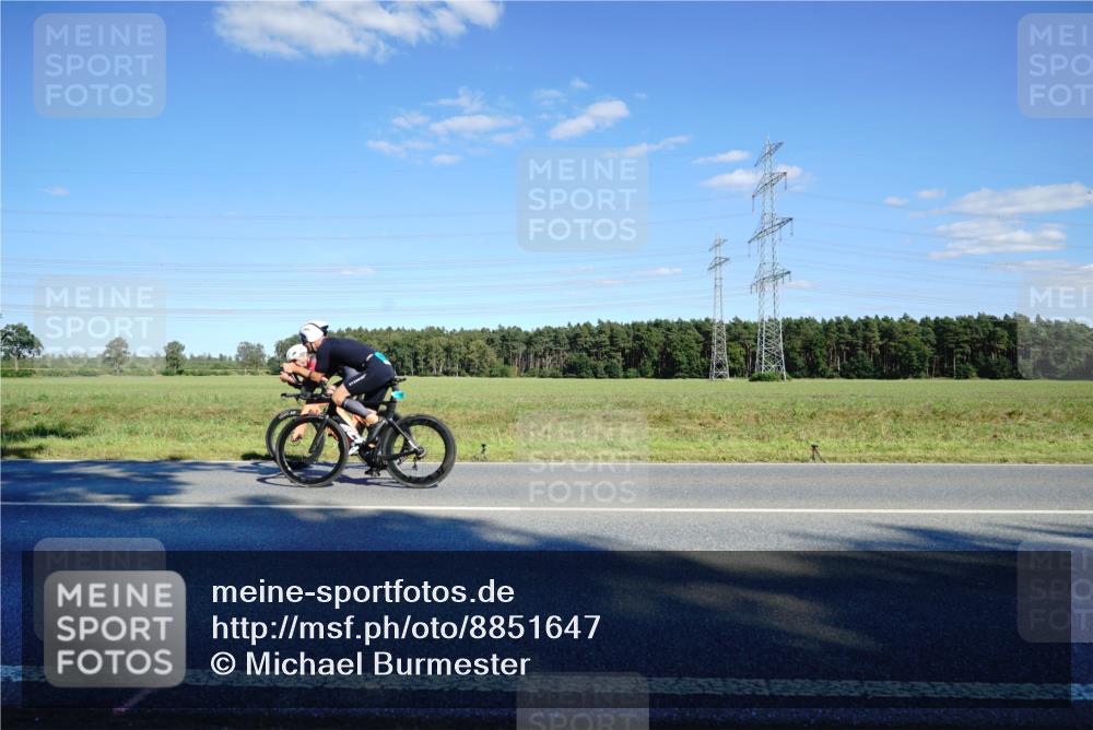 07.09.2025 - 19. Norderstedt Triathlon Michael Burmester http://msf.ph/oto/8851647 07.09.2025 15:44:40 Radfahren 401, 1475 meine-sportfotos.de